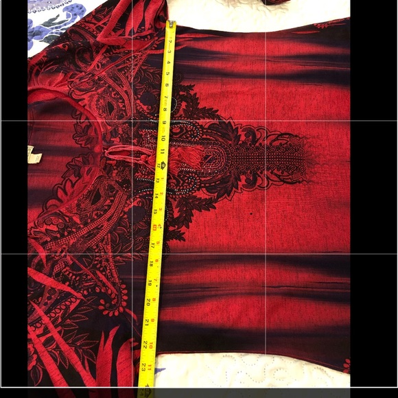 Beautiful Energe top with great design. - Picture 8 of 8